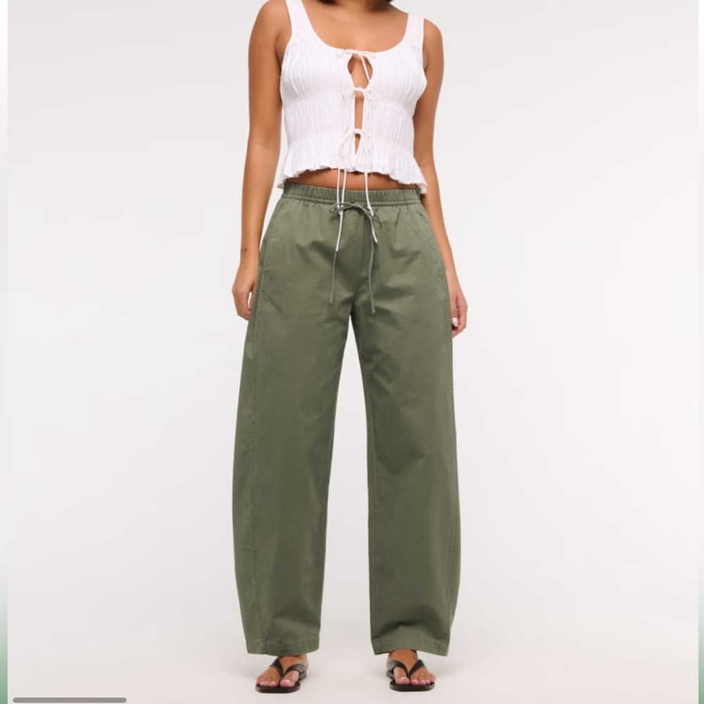 Abercrombie & Fitch Barrel Pull-On Pant